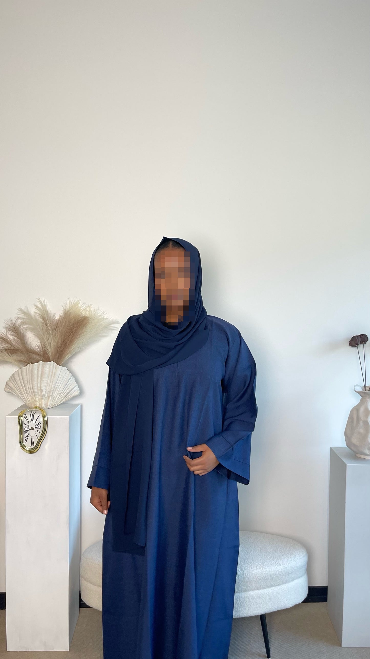 Naivy Noir Abaya